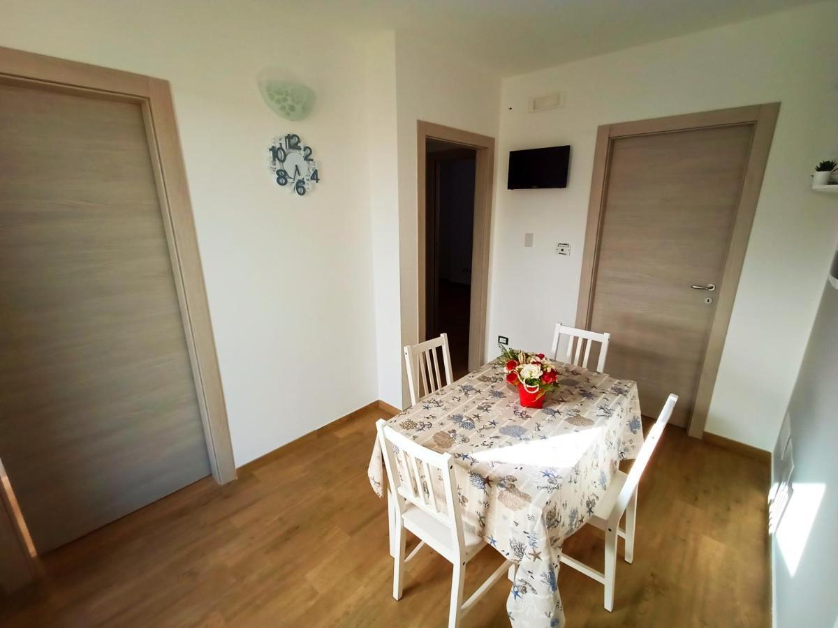 La Terrazza Di Fabrizio 5 Minuti Dal Mare Villa Andrano Luaran gambar