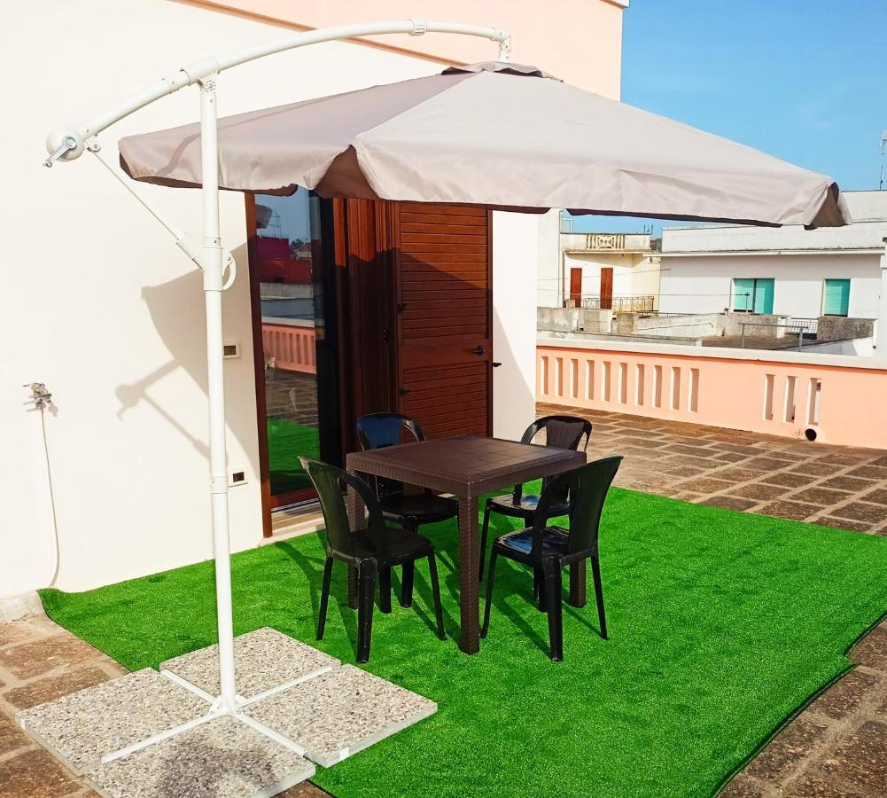 La Terrazza Di Fabrizio 5 Minuti Dal Mare Villa Andrano Luaran gambar